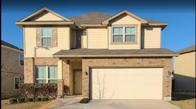 Building Photo - 5823 Bridle Bnd