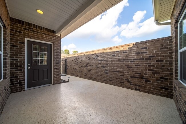 Building Photo - 1647 Foston Ln