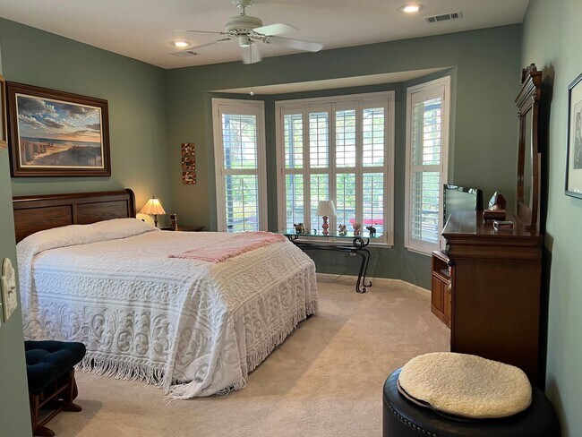 Building Photo - Two Bedroom, Two Bath UNFURNISHED Home in ...