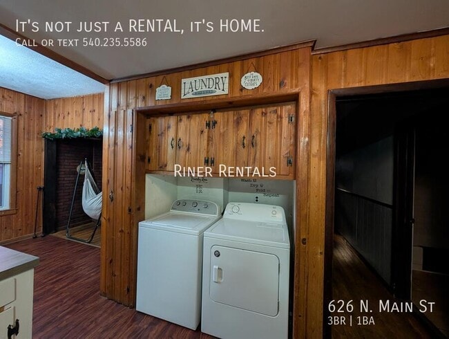 Building Photo - 626 N Main St