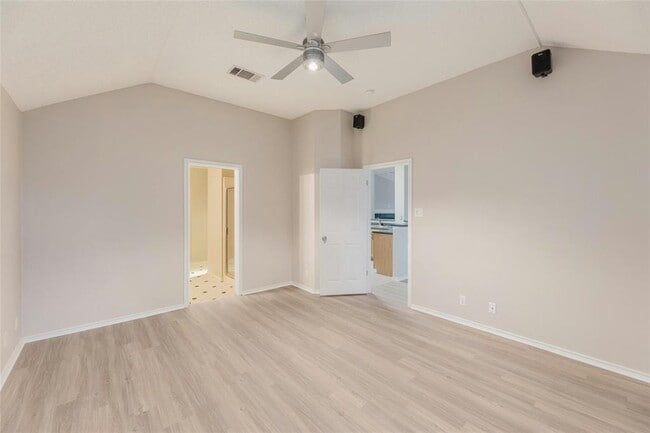 Building Photo - 8129 Hawick Dr