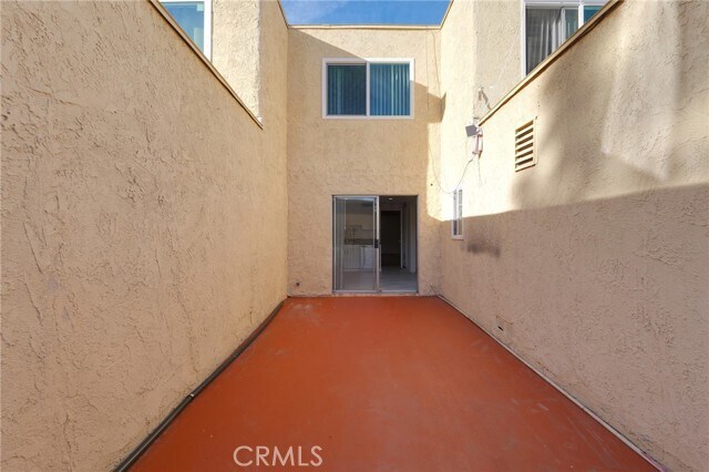 Building Photo - 8633 Balboa Blvd