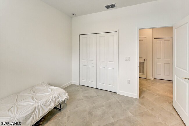 Building Photo - 20545 Hazelnut Ct