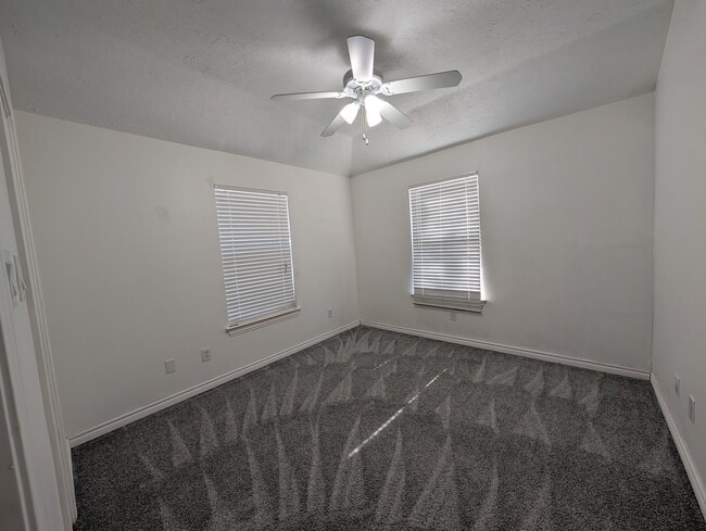 Building Photo - 104 Ponderosa Trail