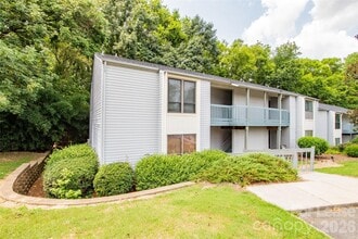 Building Photo - 11064 Harrowfield Rd