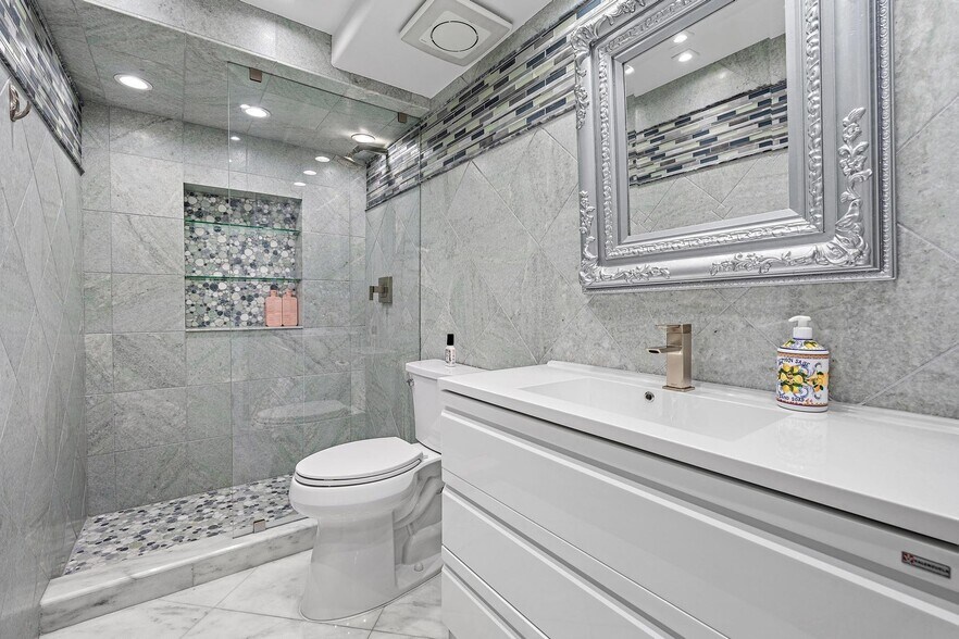 Building Photo - 3610 S Ocean Blvd