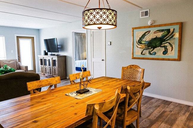 Building Photo - 2401 Gulf Blvd