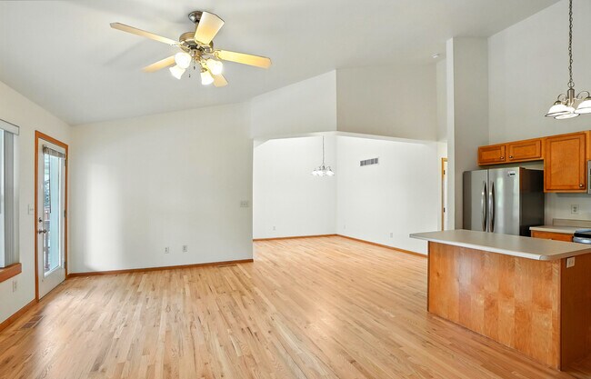 Building Photo - 20 Redtail Bend