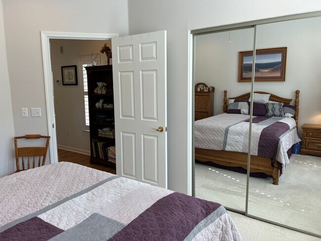 Building Photo - Two Bedroom, Two Bath UNFURNISHED Home in ...