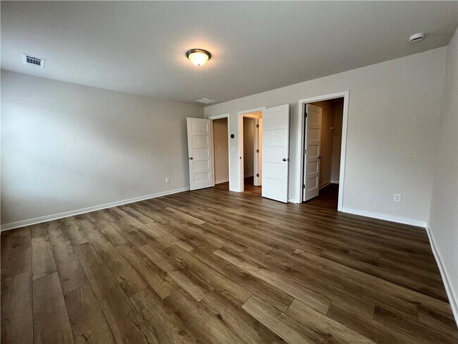 Building Photo - 905 Winding Rose Dr