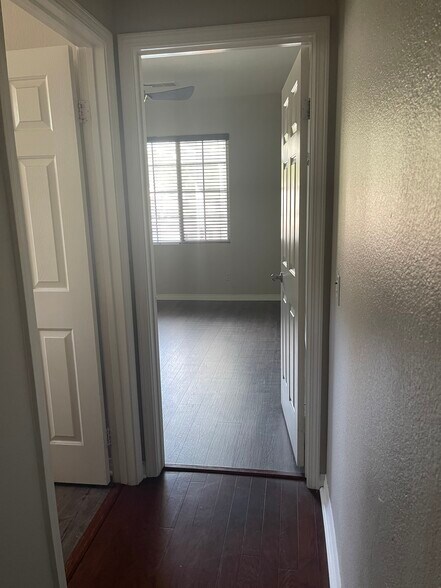 Building Photo - 39150 Chandler Dr