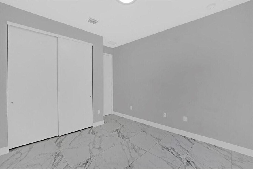Building Photo - 10259 NW 66th St