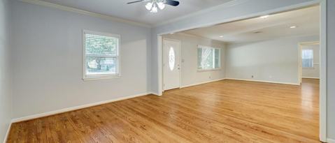 Building Photo - 7519 Schiller-
