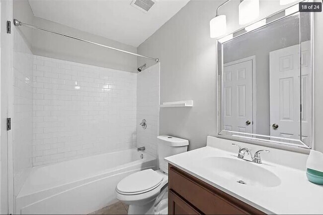 Building Photo - 614 Cypress Pointe St