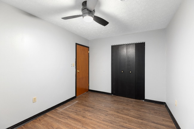 Building Photo - 216 Allison St