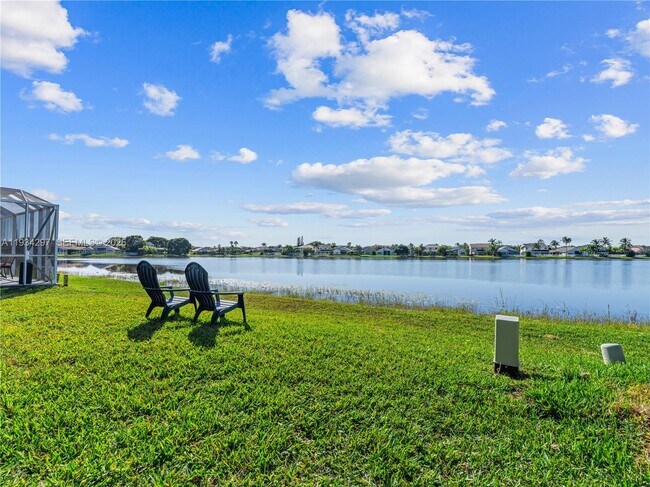 Building Photo - 1433 Presidio Dr