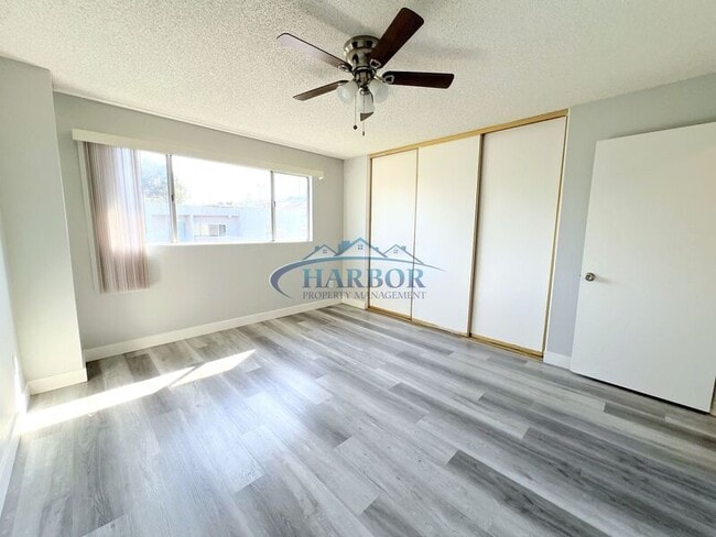 Building Photo - 2315 S Grand Ave