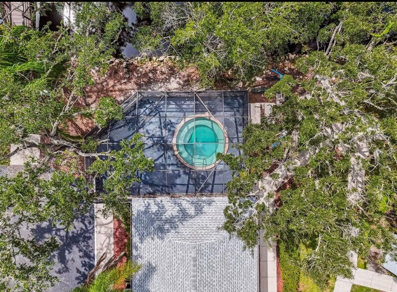 Building Photo - 7246 E Bank Dr