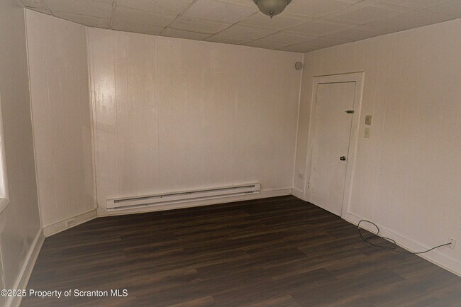 Building Photo - 530 S Main St