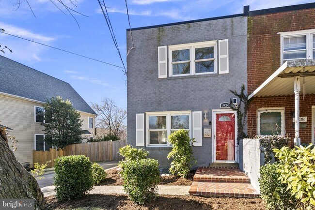 Building Photo - 1936 N Dinwiddie St