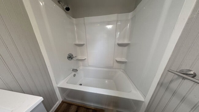 Building Photo - 606 Randolph St