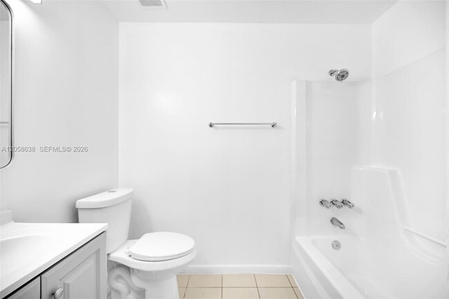 Building Photo - 304 SW 77th Ave