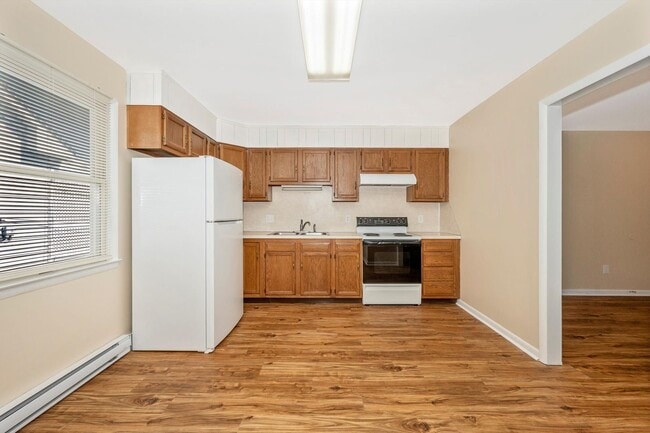 Building Photo - Open House Sun 12.7 from 10:15 to 11:15 AM