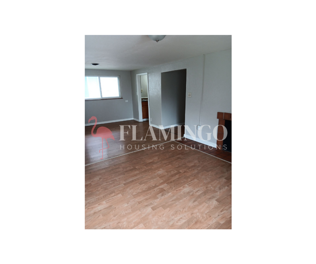 Building Photo - Comfortable 2-Bedroom Home with Garage & S...