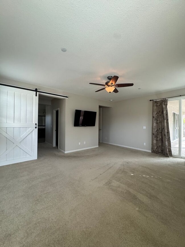 Building Photo - 800 Valencia Ct