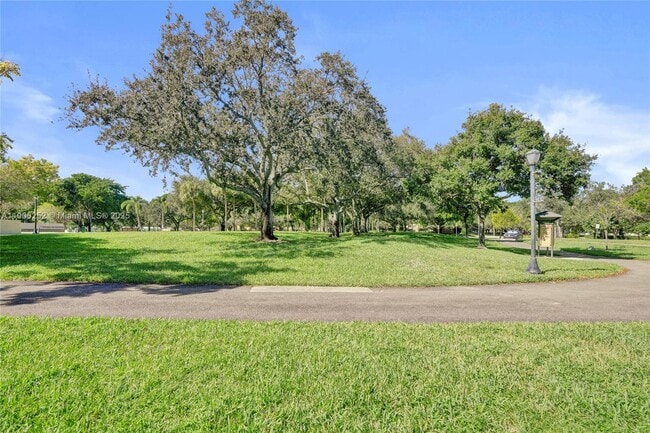 Building Photo - 8137 NW 17th Manor