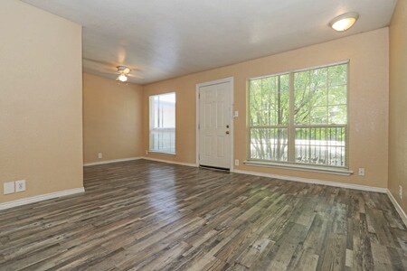 Building Photo - 2701 Green Oaks Rd