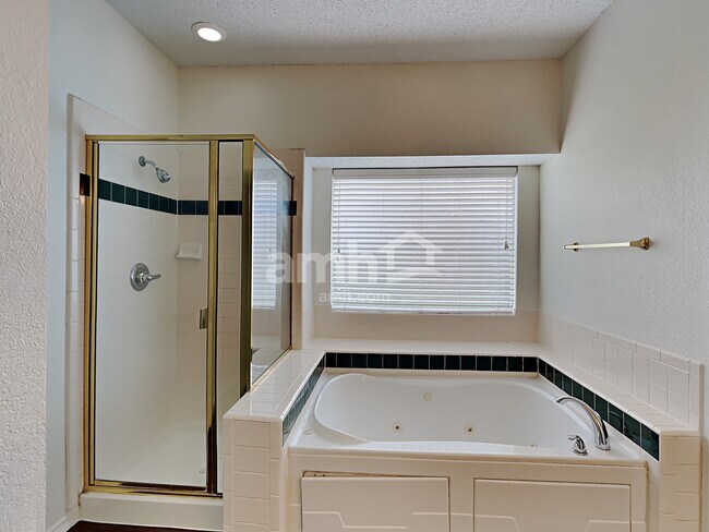 Building Photo - 3222 Blue Jay Ln