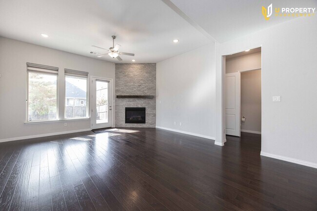 Building Photo - What's special