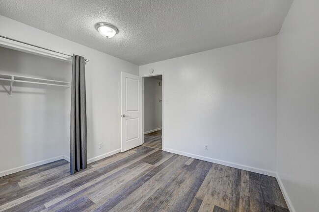 Building Photo - $2,900.00, 5 bed, 3 bath in Denver with Fi...