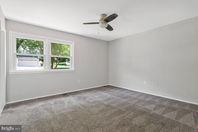 Building Photo - 9205 Midland Turn