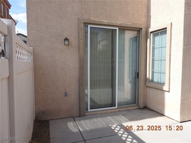 Building Photo - 707 W Sea Harbor Ct