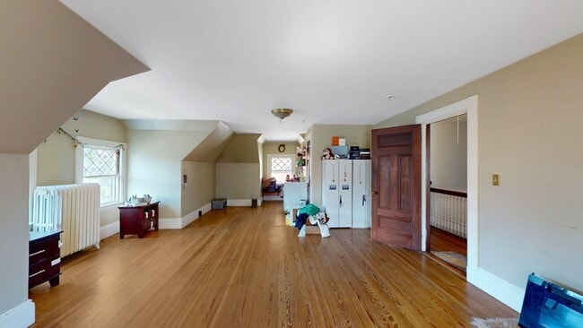 Building Photo - 104 Englewood Ave