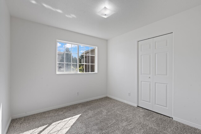 Building Photo - Remodeled 3 Bedroom 3 Bath Condo for Rent ...