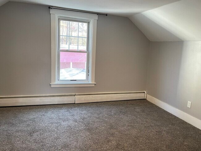 Building Photo - 117 Marshall St