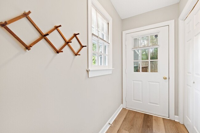 Building Photo - 3-Bedroom Home for in Cary – Close to Downtown!