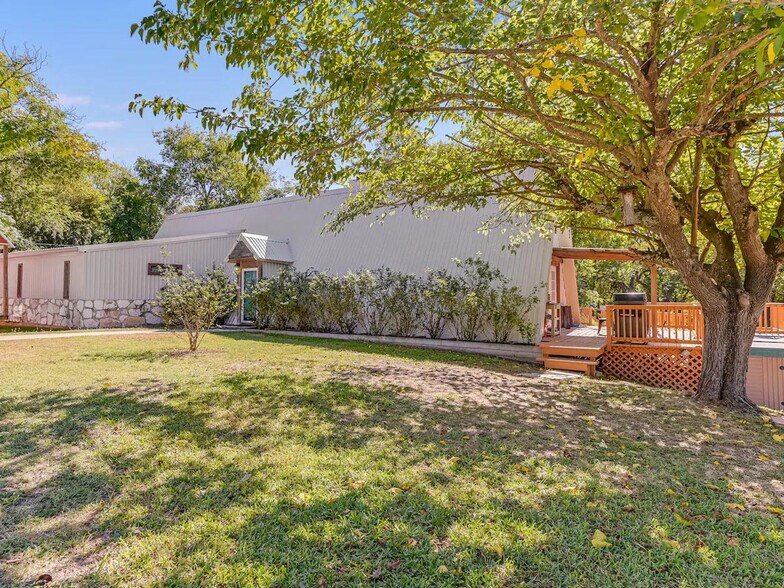 Building Photo - 1930 N Wheat Rd