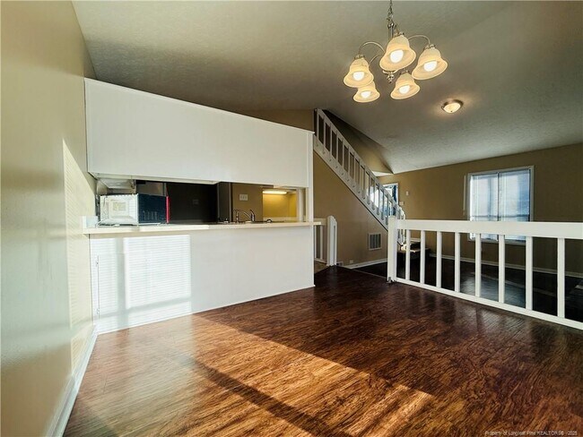 Building Photo - 824 Danish Dr