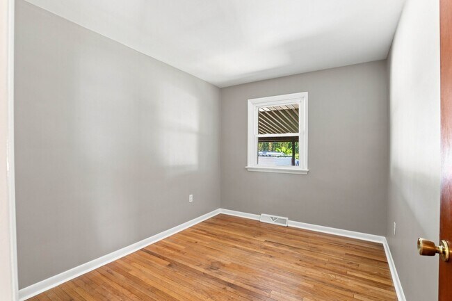 Building Photo - 2137 Old Philadelphia Pike