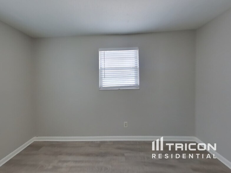 Building Photo - 10769 High Ridge Rd