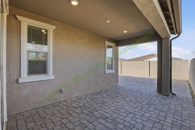 Building Photo - Modern Mesa Living in a Prime East Valley Location