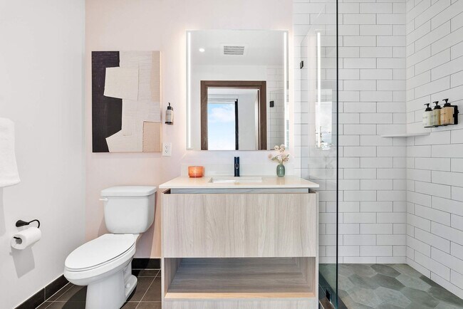 Building Photo - 398 NE 5th St