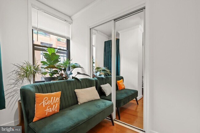 Building Photo - 616 E Street NW Unit 1007