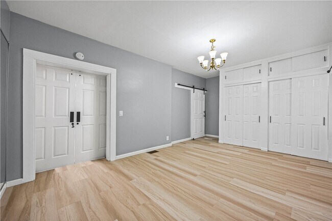 Building Photo - 325 1st St