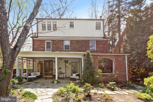 Building Photo - 3743 Upton St NW