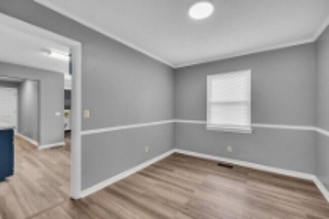 Building Photo - Beautiful update home in East Ridge